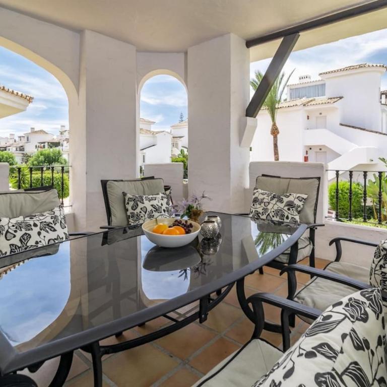 Lnm16- Comfortable Apartment Next To Puerto Banus - Apartamento de 2 dormitorios con terraza - 1
