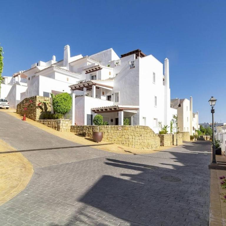 Ar23 - Holiday Flat, Puerto Banus By Roomservices - Apartamento de 3 dormitorios con balcón - 37