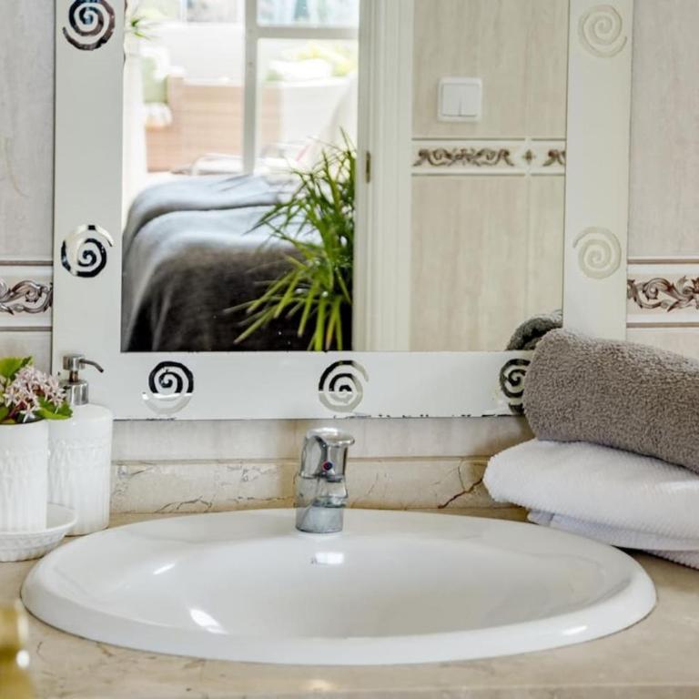 Lcr4 - Large 3-Bedroom Apartment Near Beach - Apartamento con terraza - 15