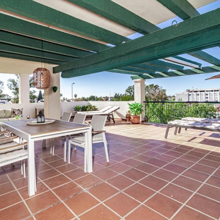 Lcr4 - Large 3-Bedroom Apartment Near Beach - Apartamento con terraza - 18