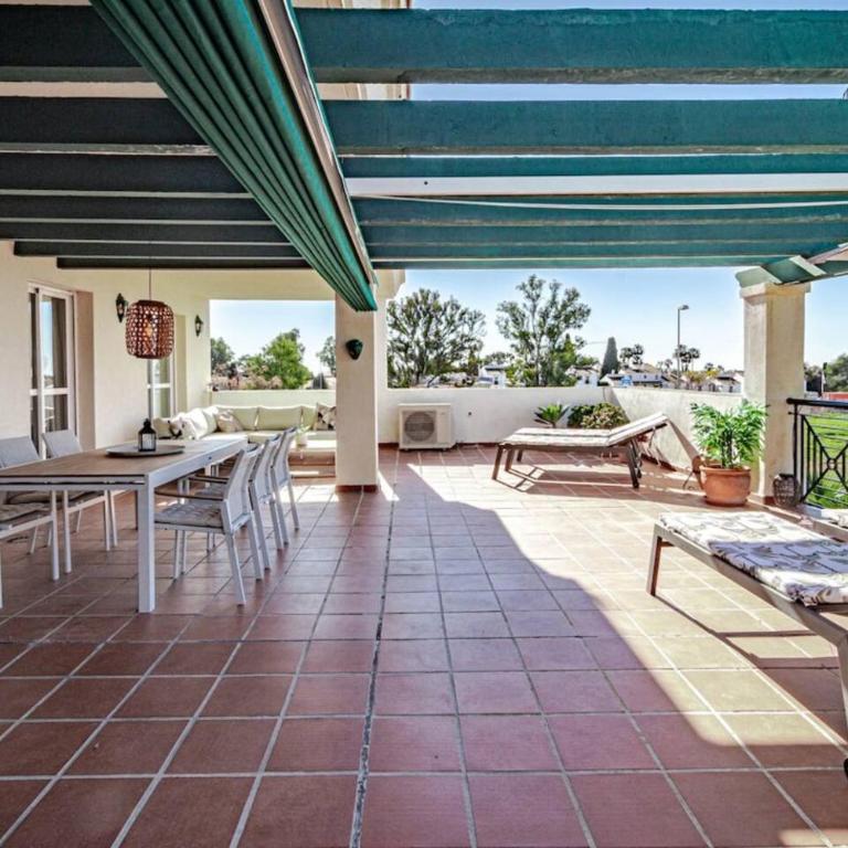 Lcr4 - Large 3-Bedroom Apartment Near Beach - Apartamento con terraza - 30