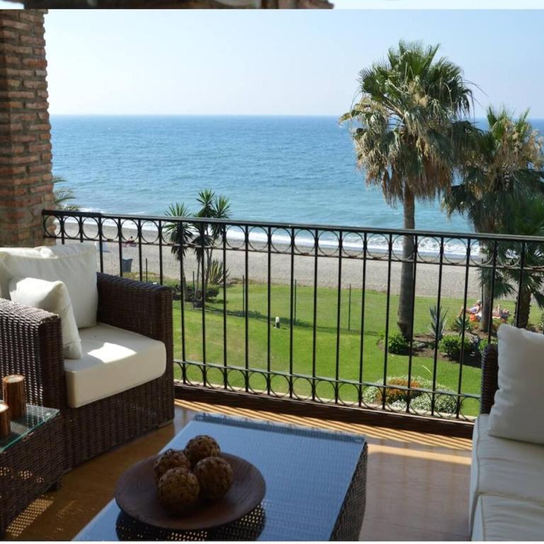 Hb - Comfortable Beachfront Holiday Apartment - Appartamento con 2 Camere da Letto e Terrazza - 18