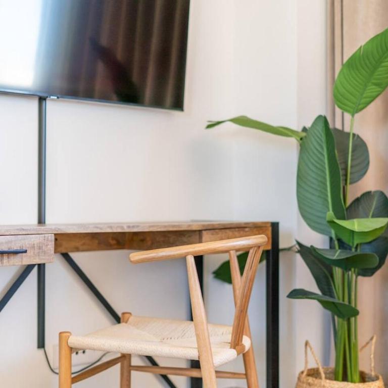 Inf26F - Modern And Bright City Apartment - Appartamento con 2 Camere da Letto e Balcone - 6