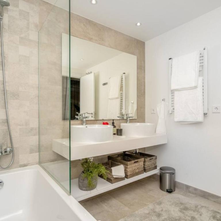 Inf26F - Modern And Bright City Apartment - Appartamento con 2 Camere da Letto e Balcone - 19