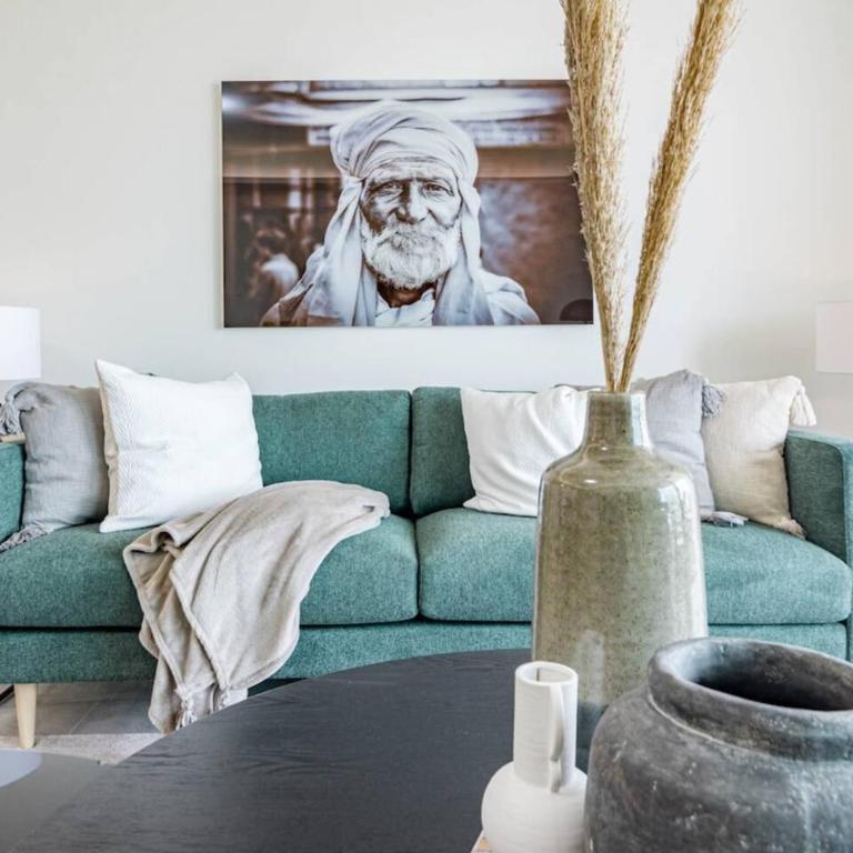 Inf42M- Modern City Apartment, Families Only - Two-Bedroom Apartment with Balcony and Terrace - 6