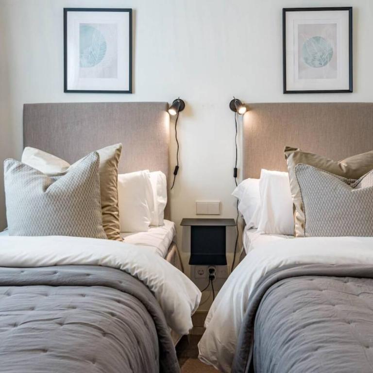 In33K- Stunning City Apartment Close To Beaches - Appartement 3 Chambres avec Balcon - 35