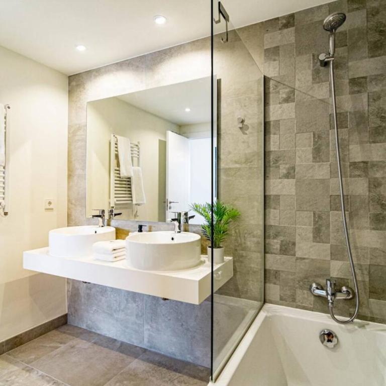 Inf25E- Tastefully Furnished Apartment In The Hea - Appartamento con 2 Camere da Letto e Balcone - 41