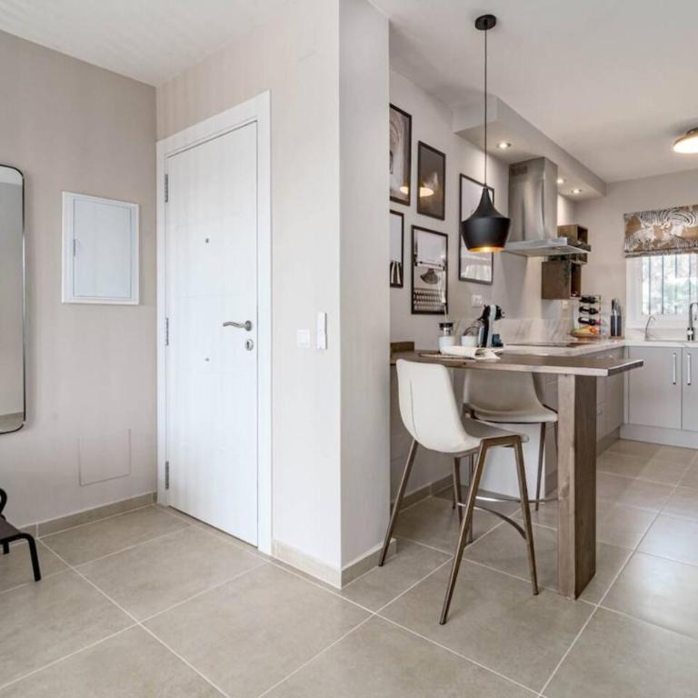Jm94 - Totally Renovated In Stylish Design - Apartamento de 2 dormitorios con balcón y terraza - 13