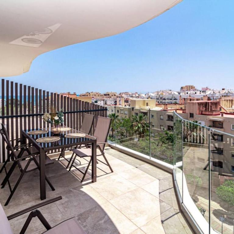 Inf46P - Spacious Holiday Home In Estepona - Appartamento con 3 Camere da Letto e con Balcone - 1