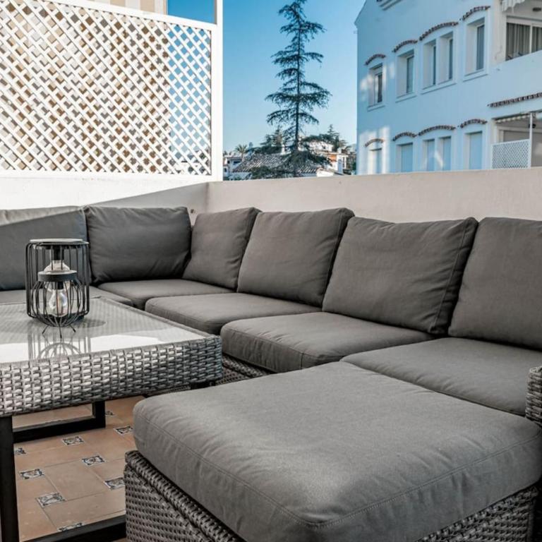 Rg312 - Great 2 Bed Apt, Close To Puerto Banus - Two-Bedroom Apartment with Balcony - 4