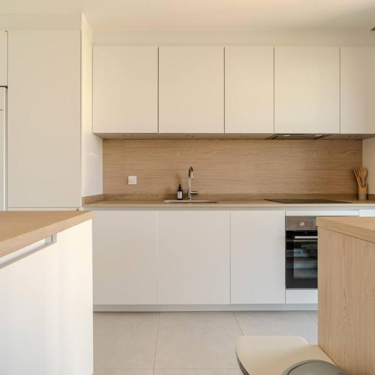 Zaga3C - New Modern Apartment In Central Estepona - Three-Bedroom Apartment with Mountain View - 9