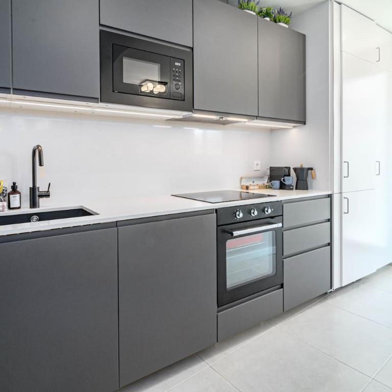 Zaga2C - Brand New Modern Apartment 200M To Beach - Apartment mit 3 Schlafzimmern und Bergblick - 2