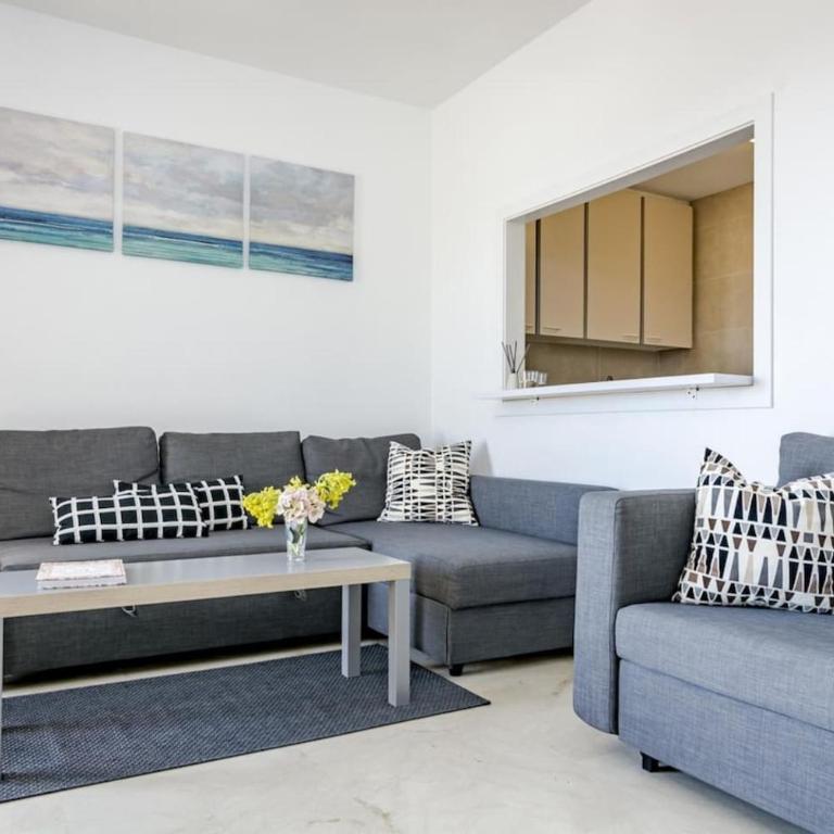 Ll- 1 Bedroom Apt Close To Laguna Village Estepona - Apartamento de 1 dormitorio con balcón - 3