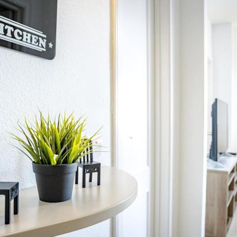 Ll- 1 Bedroom Apt Close To Laguna Village Estepona - Apartamento de 1 dormitorio con balcón - 10