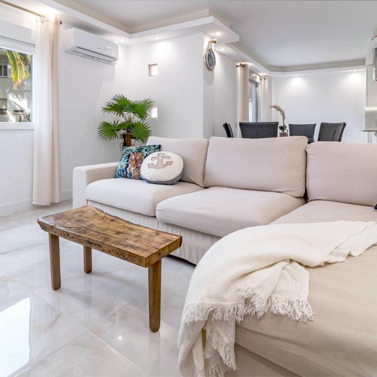 Terr69- Bright City Gem In Charming Old Town - Appartamento con 3 Camere da Letto e con Balcone - 4