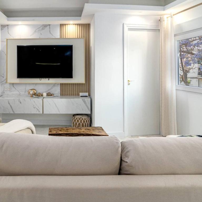Terr69- Bright City Gem In Charming Old Town - Appartamento con 3 Camere da Letto e con Balcone - 8