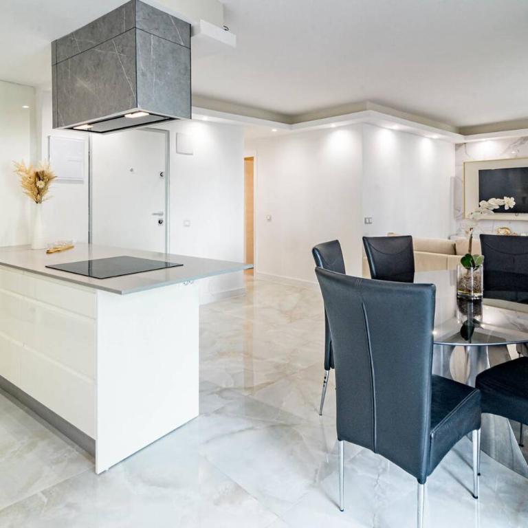 Terr69- Bright City Gem In Charming Old Town - Appartamento con 3 Camere da Letto e con Balcone - 14