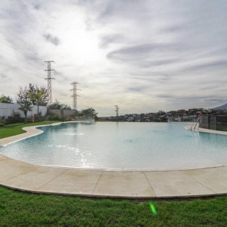 Pa18- Stunning Flat, Gym, Indoor And Outdoor Pool - Two-Bedroom Apartment with Balcony and Terrace - 49