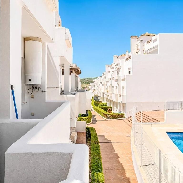 Vr1B - Golfside Escape Near Estepona - Apartamento de 3 dormitorios con piscina privada - 16