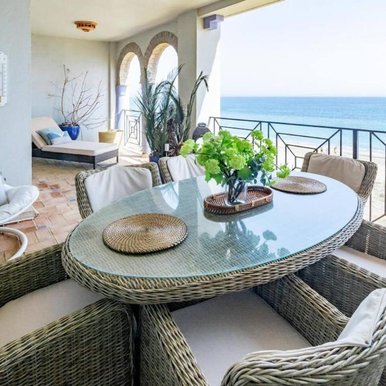 LAP- 3 bed apartment on the beach. Families only - Apartamento de 3 dormitorios con balcón - 13