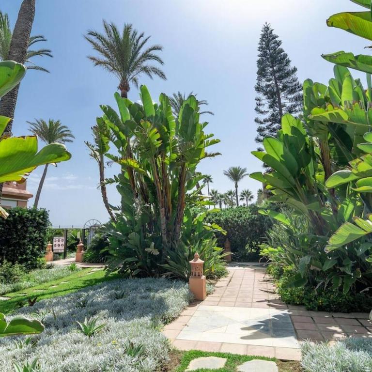 LAP- 3 bed apartment on the beach. Families only - Apartamento de 3 dormitorios con balcón - 48
