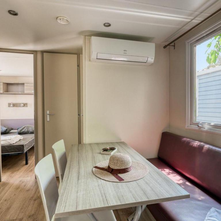 Mobil home avec Terrasse à Bormes-les-Mimosas - API-1-52-485 - Mobile Home - 18