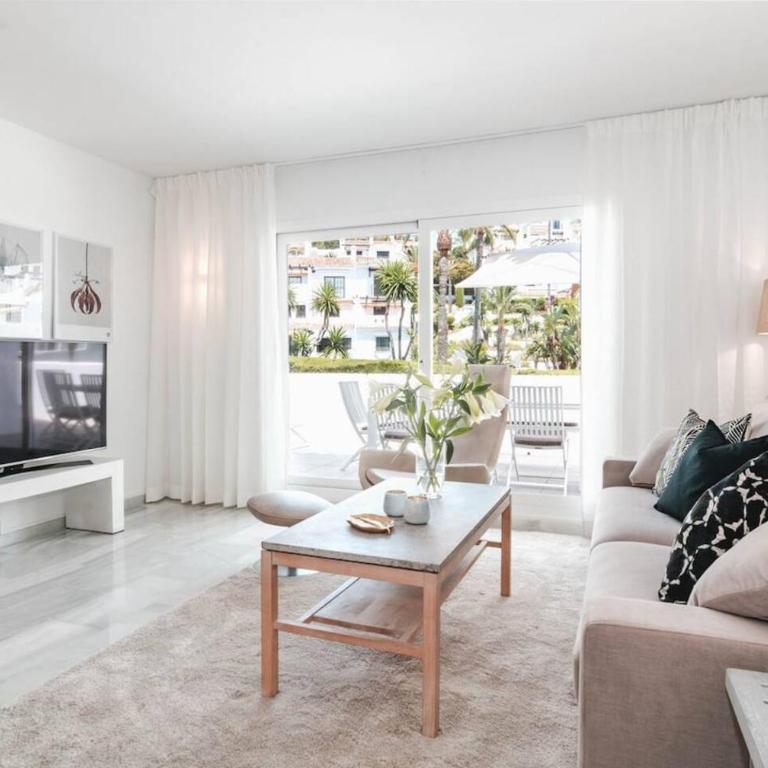 Ivy - Scandinavian Apartment In Nueva Andalucia - Apartamento de 3 dormitorios con balcón - 3