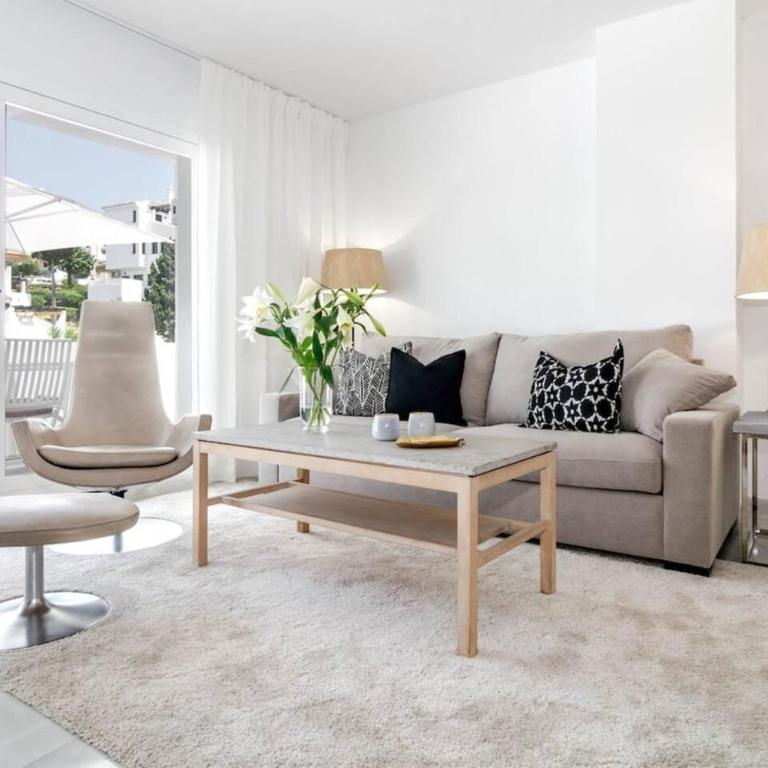 Ivy - Scandinavian Apartment In Nueva Andalucia - Apartamento de 3 dormitorios con balcón - 5