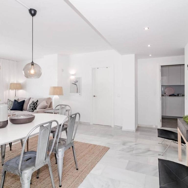 Ivy - Scandinavian Apartment In Nueva Andalucia - Apartamento de 3 dormitorios con balcón - 8