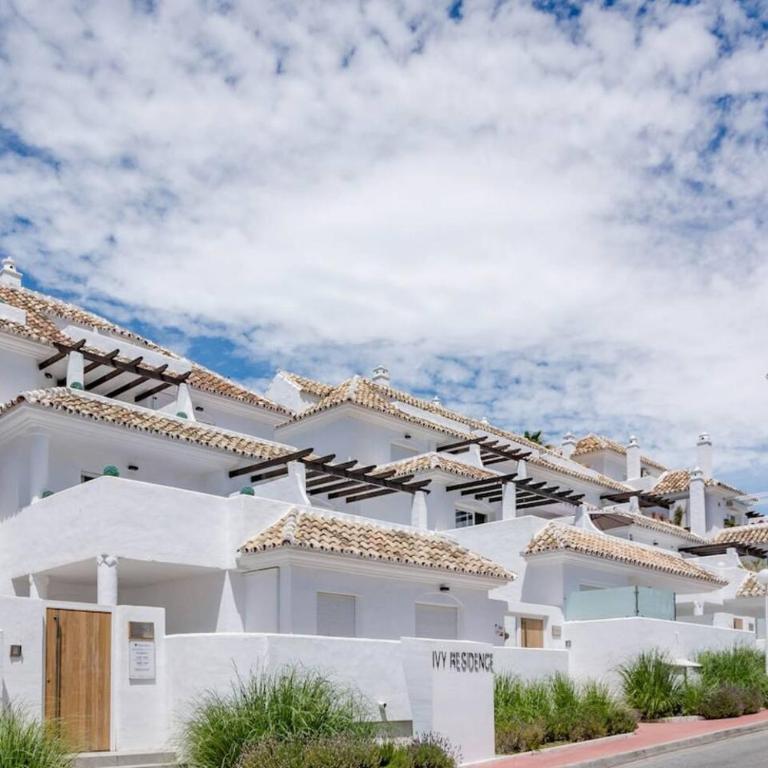 Ivy - Scandinavian Apartment In Nueva Andalucia - Apartamento de 3 dormitorios con balcón - 10