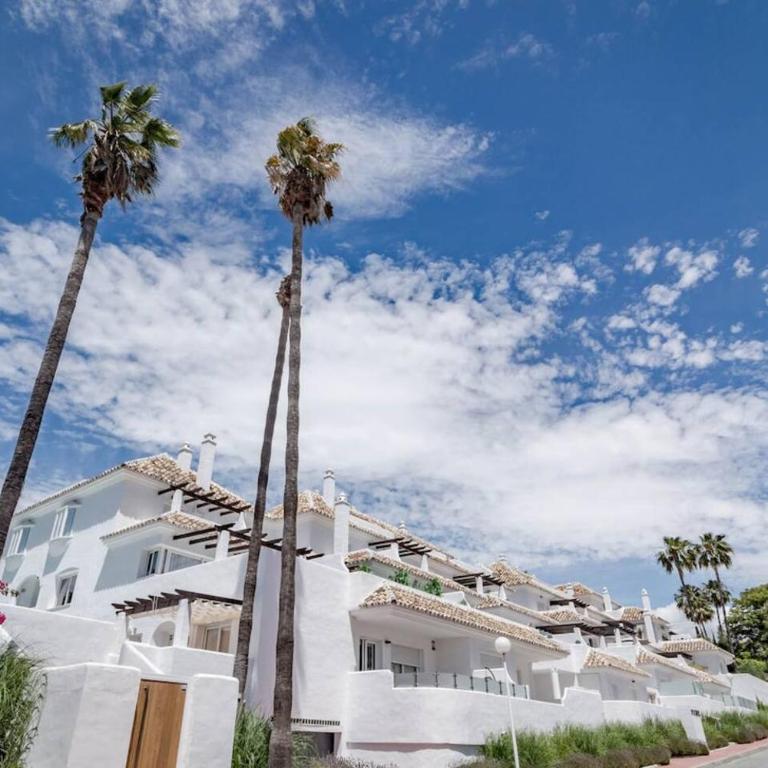 Ivy - Scandinavian Apartment In Nueva Andalucia - Apartamento de 3 dormitorios con balcón - 12