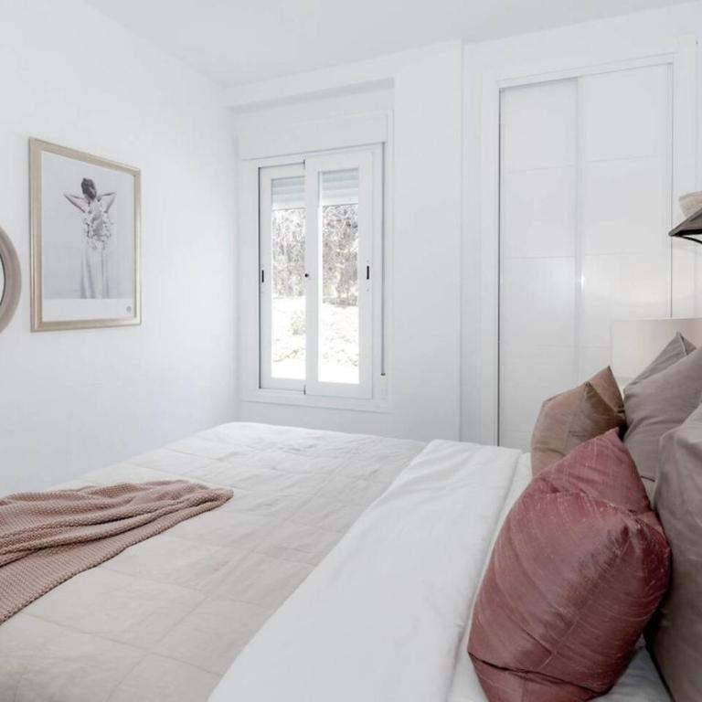 Ivy - Scandinavian Apartment In Nueva Andalucia - Apartamento de 3 dormitorios con balcón - 25