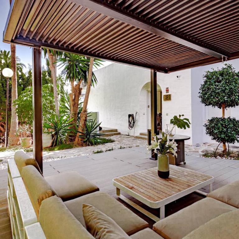 Ivy - Scandinavian Apartment In Nueva Andalucia - Apartamento de 3 dormitorios con balcón - 55