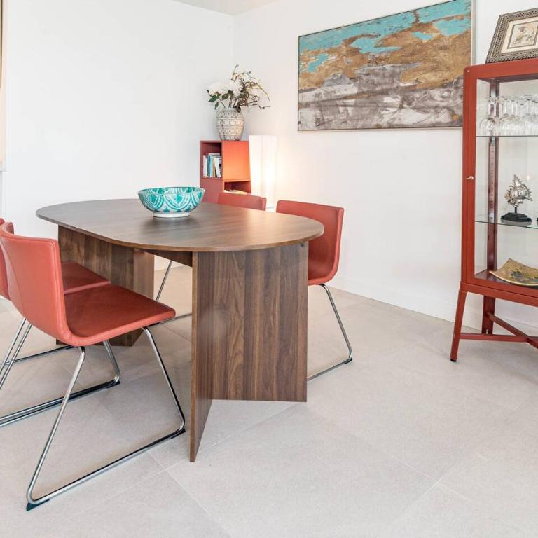 Vv6-2B - Modern 2Br With Large Seaview Balcony - Two-Bedroom Apartment with Sea View - 17