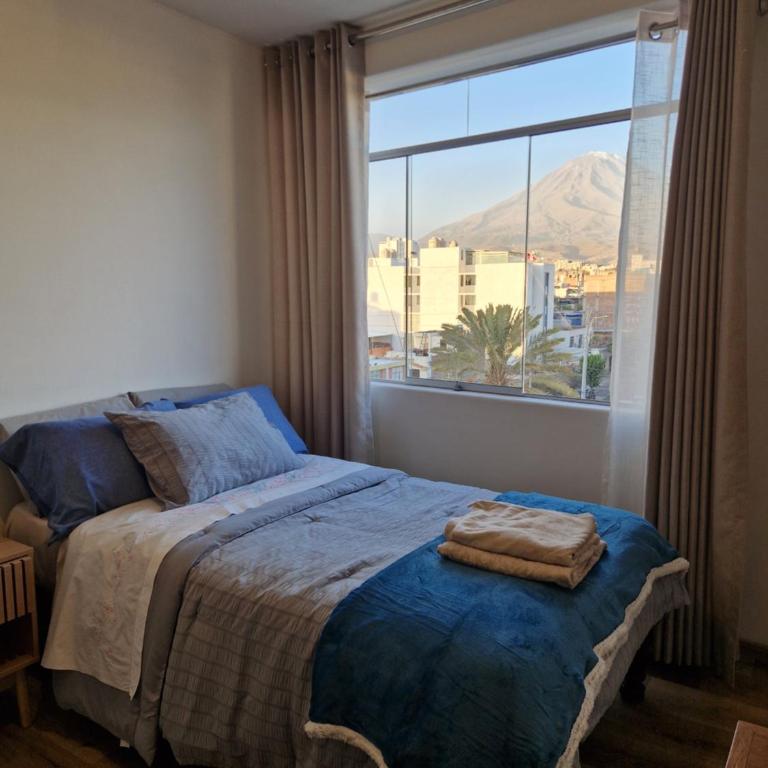 Departamento a 5 minutos de aeropuerto y 10 minutos al centro Wifi cocina 3 cuadras de CencoMall - Apartamento de 3 dormitorios - 17
