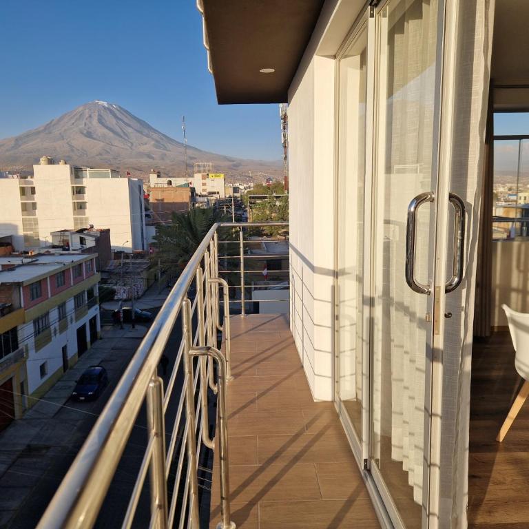 Departamento a 5 minutos de aeropuerto y 10 minutos al centro Wifi cocina 3 cuadras de CencoMall - Apartamento de 3 dormitorios - 19