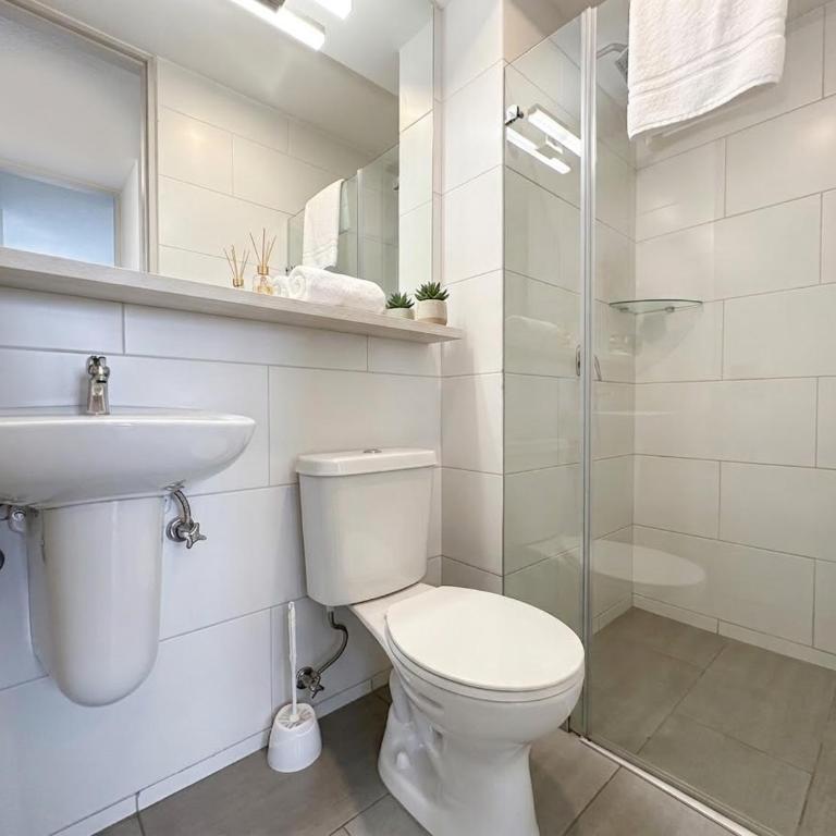  - Room #1714795101 - 4