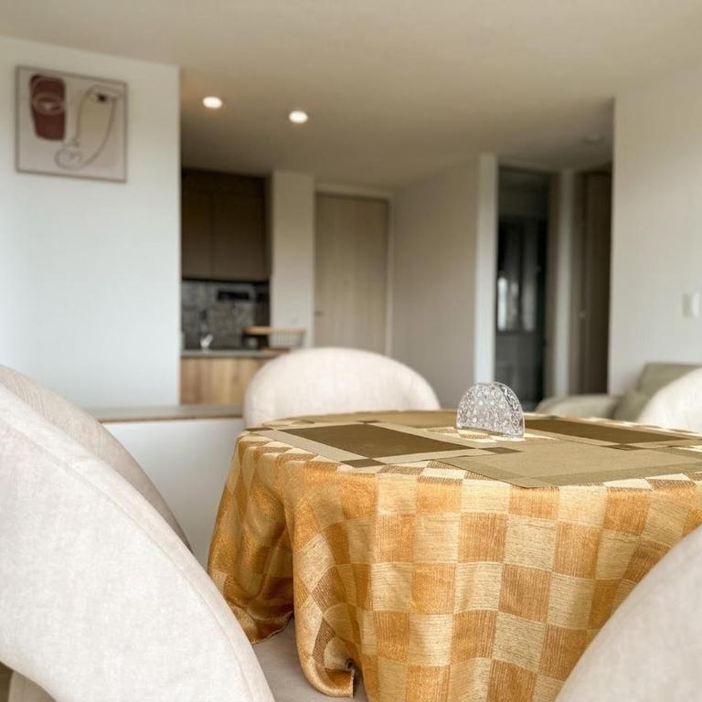  - Room #1714795101 - 18