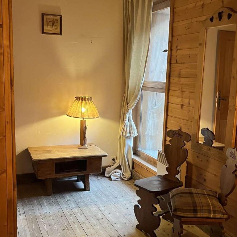 Chalet spacieux au pied des pistes - 10 pers. - FR-1-886-69 - Chalet - 3