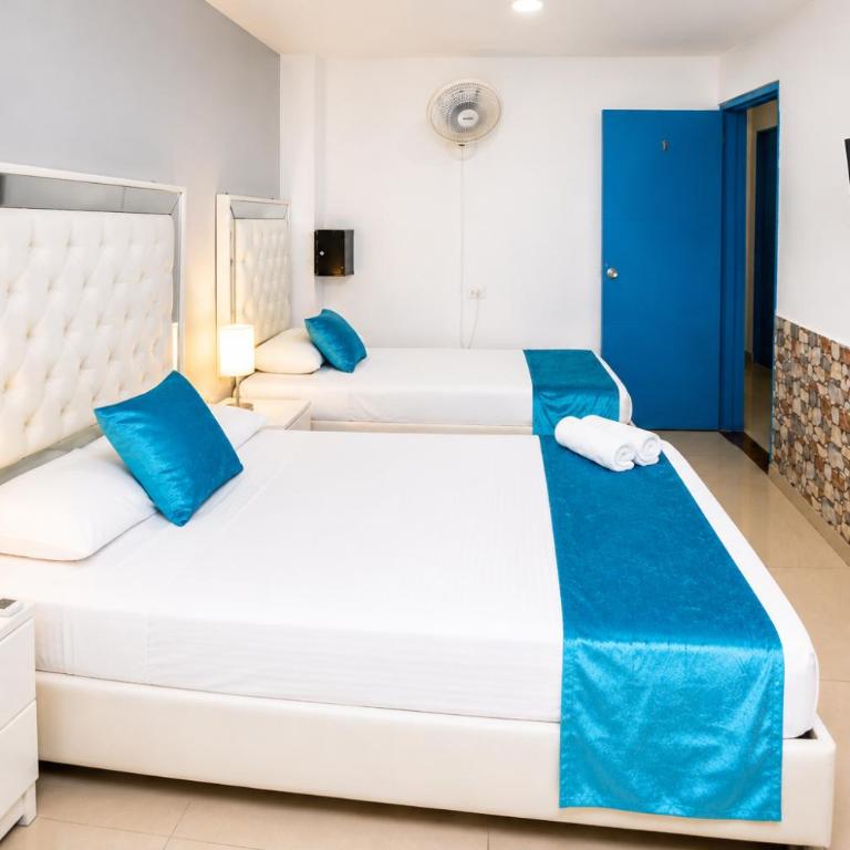 Hotel Casa Bellamare - Triple Room with Private Bathroom - 4