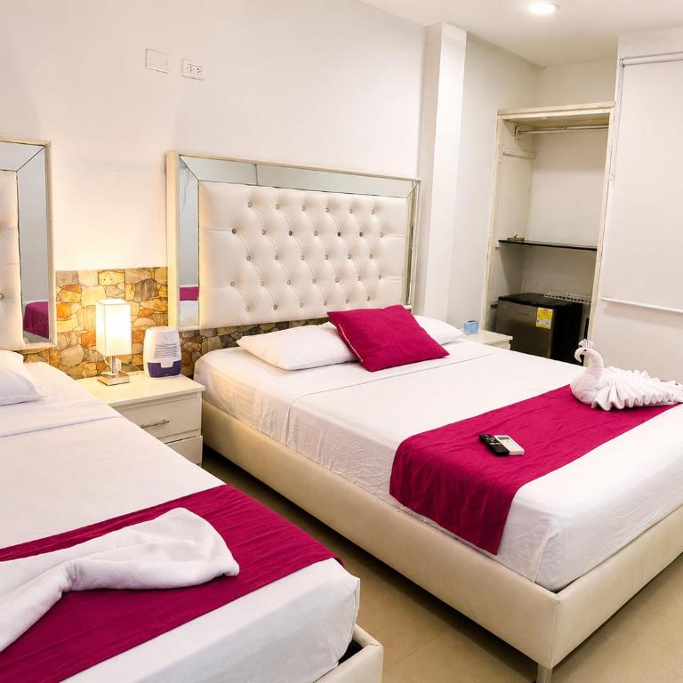 Hotel Casa Bellamare - Triple Room with Private Bathroom - 1