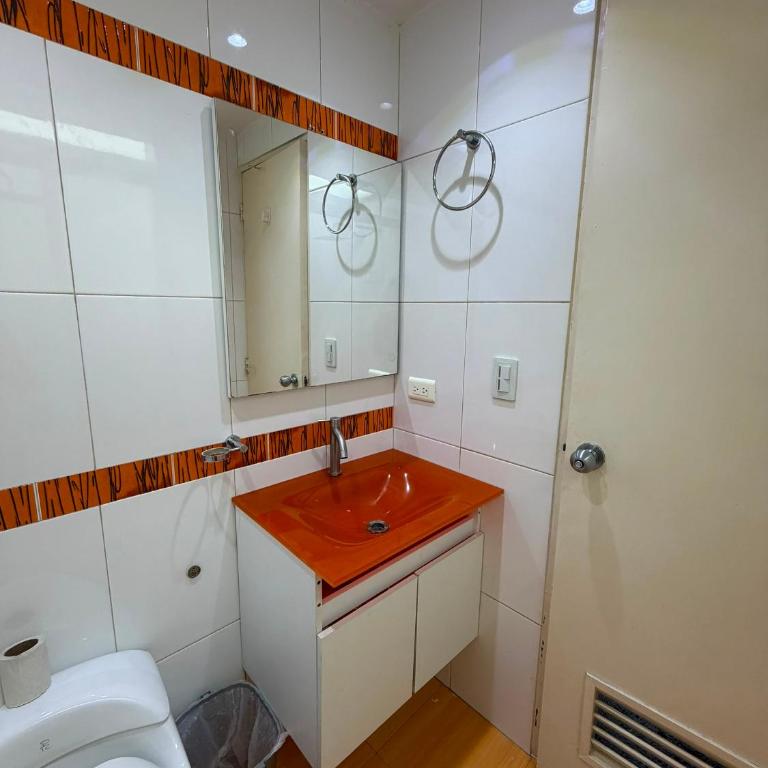  - Room #1714810601 - 4
