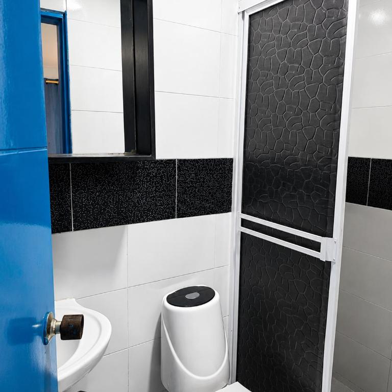 Hotel Casa Bellamare - Double Room with Private Bathroom - 2