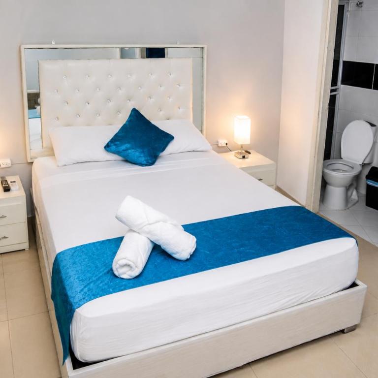 Hotel Casa Bellamare - Standard Double Room with Shared Bathroom - 1