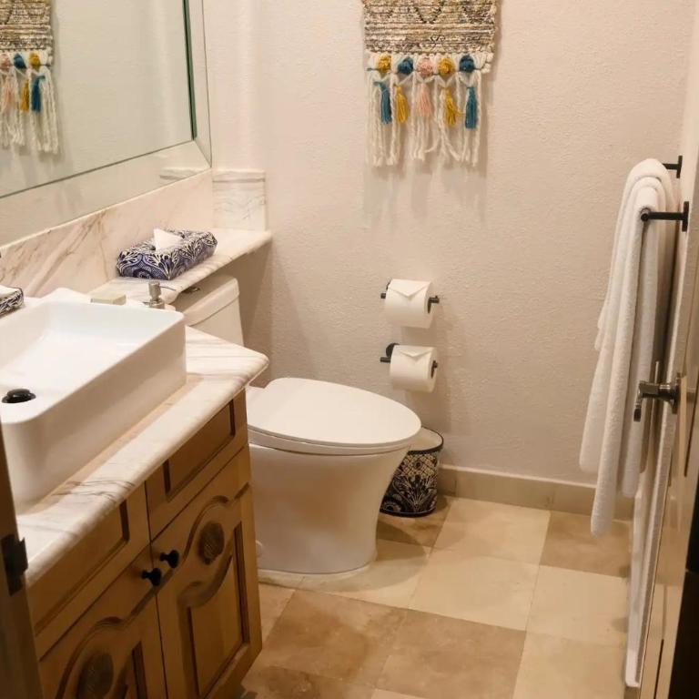 Gorgeous Villa in Cabo with Ocean and Lands End View, private swimmable beach, Pools, sleeps 8 - Villa con vistas al mar - 68