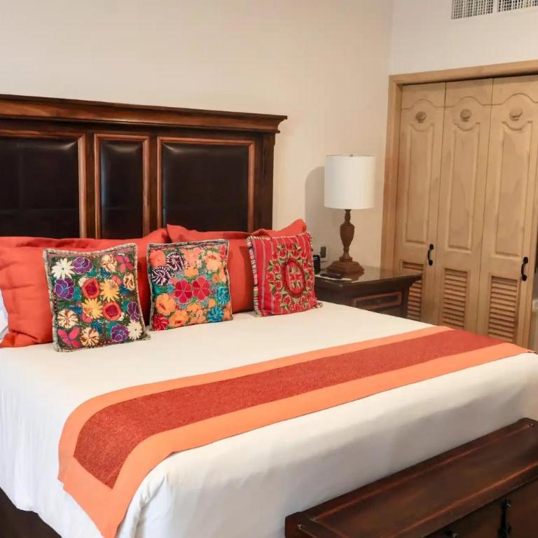 Gorgeous Villa in Cabo with Ocean and Lands End View, private swimmable beach, Pools, sleeps 8 - Villa con vistas al mar - 67