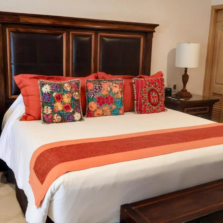 Gorgeous Villa in Cabo with Ocean and Lands End View, private swimmable beach, Pools, sleeps 8 - Villa con vistas al mar - 74