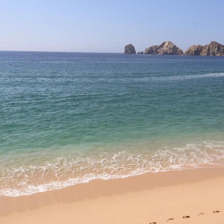Gorgeous Villa in Cabo with Ocean and Lands End View, private swimmable beach, Pools, sleeps 8 - Villa con vistas al mar - 75