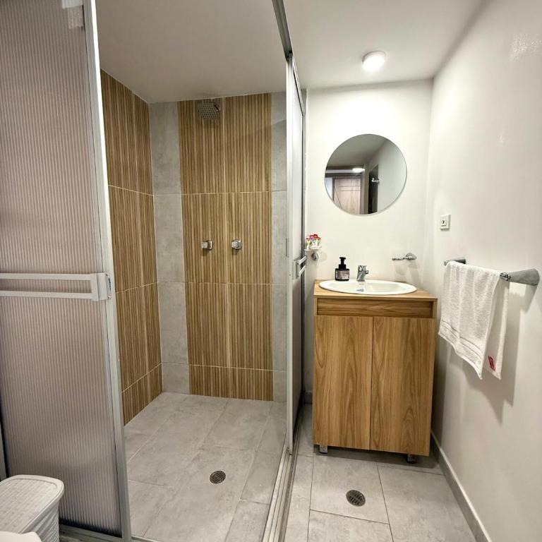  - Room #1714818203 - 6