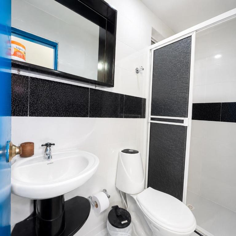 Hotel Casa Bellamare - Double Room with Private Bathroom - 1